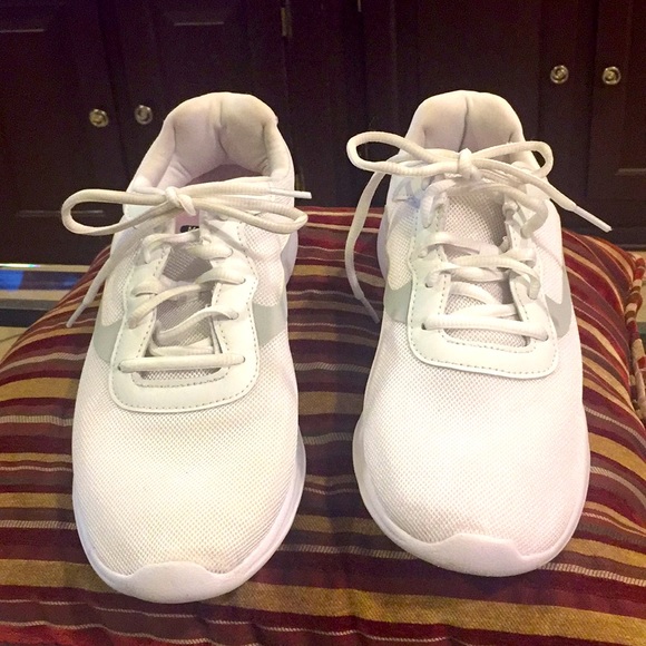 Shoes - Memory Foam Size 9.5W Sneakers good condition